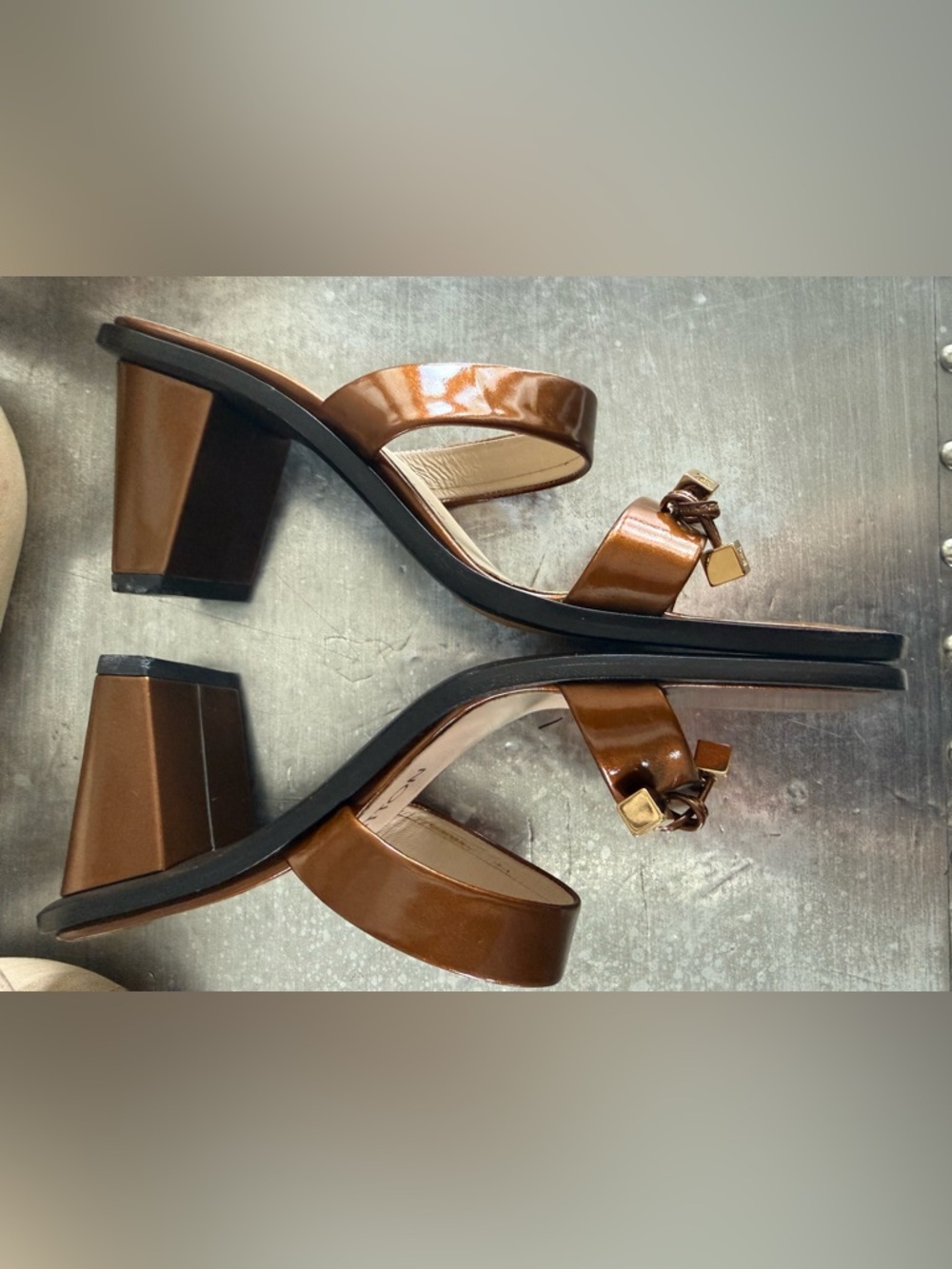 Louis Vuitton Bronze Vernis Dice Mule Heel Sandals – Size 36.5 - Picture 5 of 14